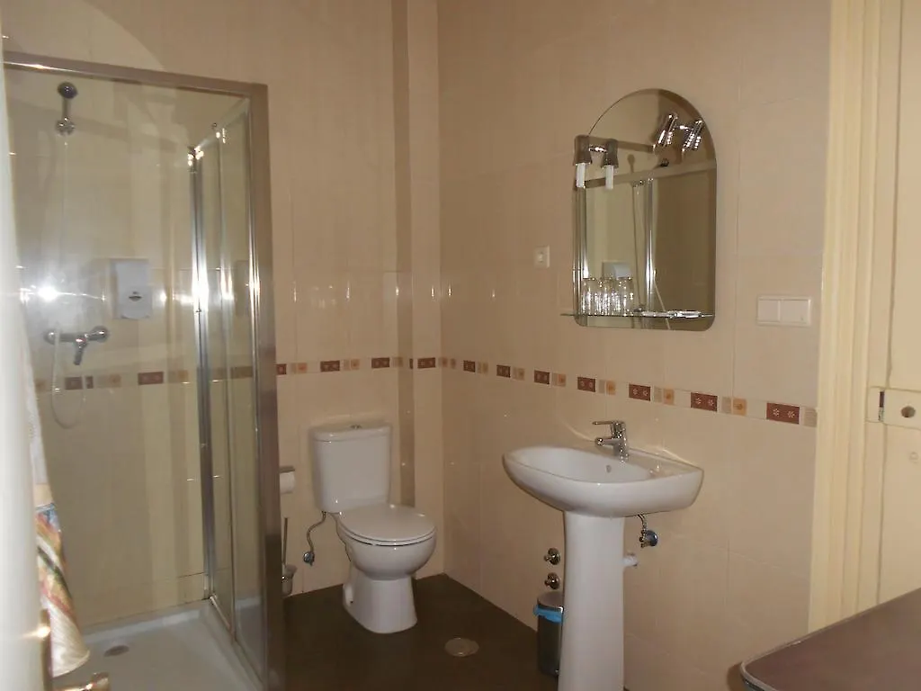 בית הארחה ליסבון 	Residencia Nova Avenida