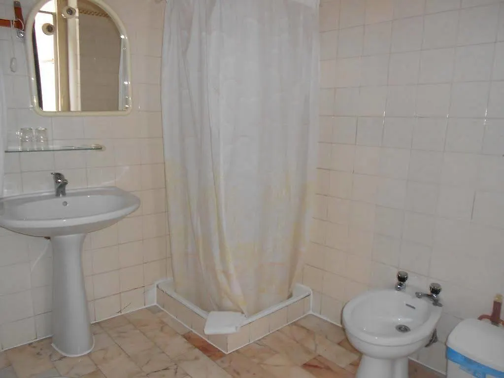 בית הארחה ליסבון 	Residencia Nova Avenida